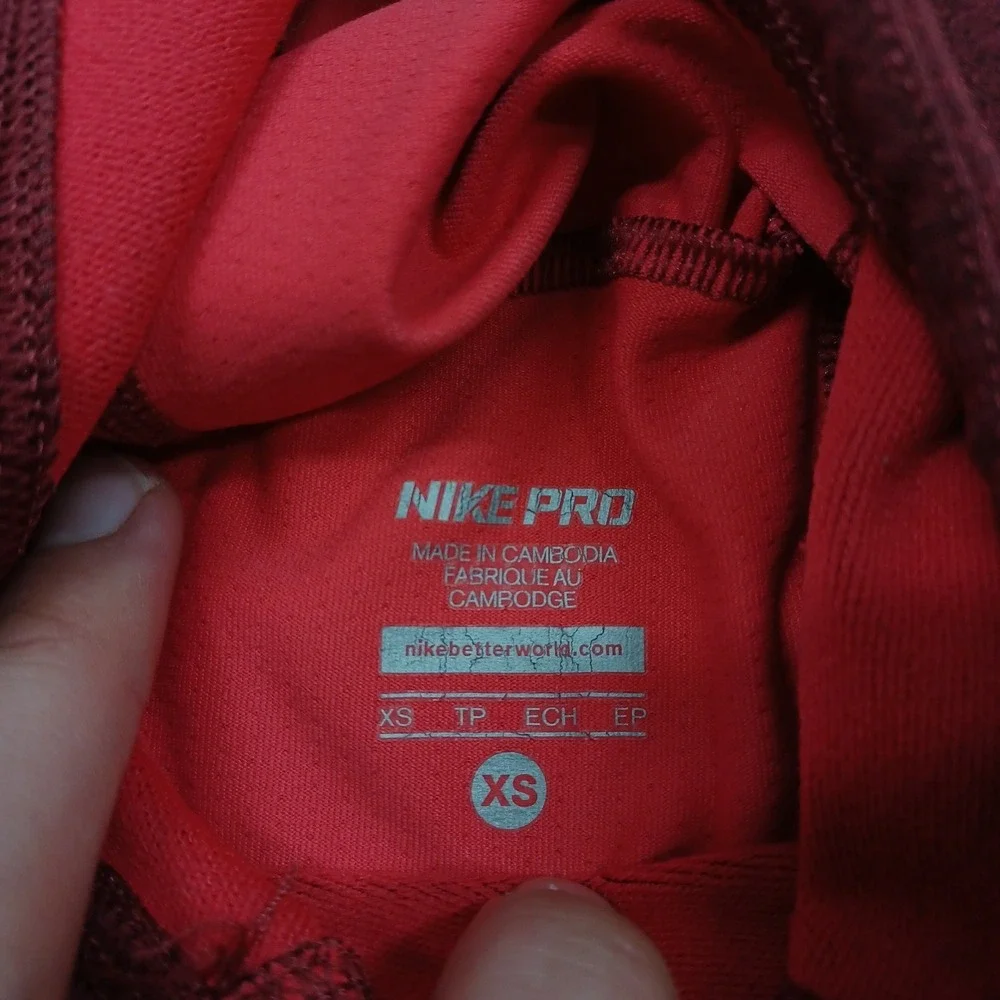 Nike Hoodie Womens XS Red Pro Activewear Pullover Sweater Pockets Casual